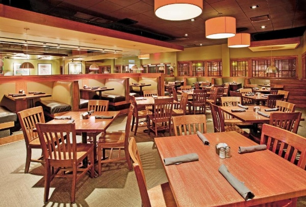 Holiday Inn At the Campus image 13