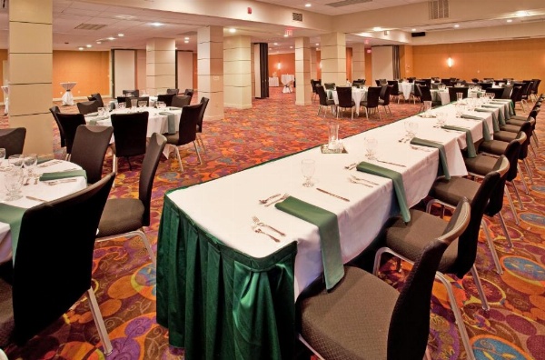 Holiday Inn At the Campus image 21