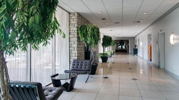 Holiday Inn At the Campus image 8